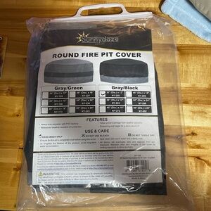 Sunnydaze Gray and Black Round Fire Pit Cover